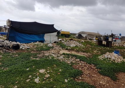 خربة فراسين في "بوتقة" الصراع !