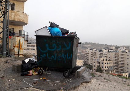 رسوم النفايات.. مسائل عالقة بين التجار وبلدية بيت لحم