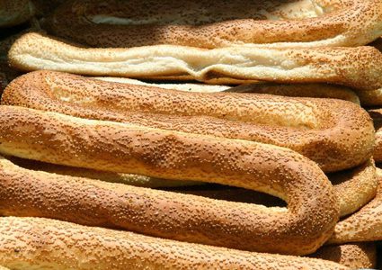 الكعك المقدسي روح الاصالة تتطغى على المكان