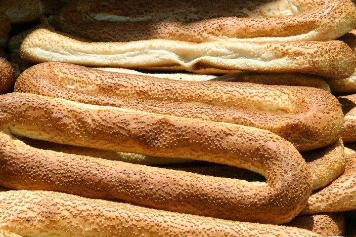 الكعك المقدسي روح الاصالة تتطغى على المكان