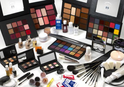 انتبهي ... انتهاء صلاحية مساحيق التجميل لديك