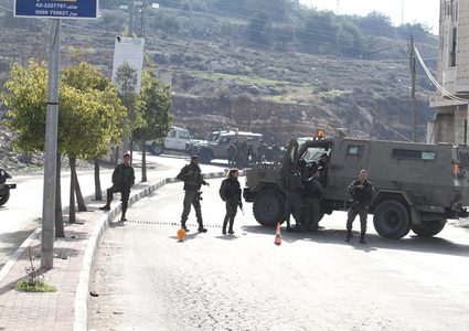 الاحتلال يغلق الطريق بين قرى شمال غرب القدس ورام الله