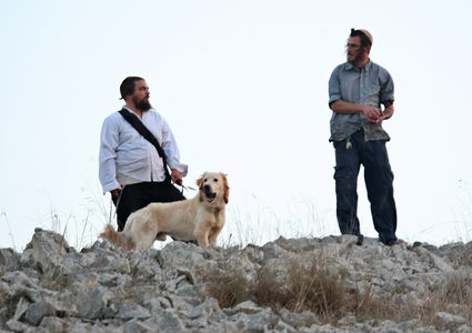 إصابات بمهاجمة مستوطنين لمسيرة في الخليل