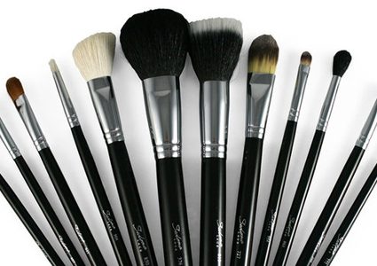 فرش المكياج و استخداماتها