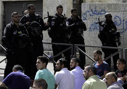 الحكم على مقدسيين وإبعاد اربعة