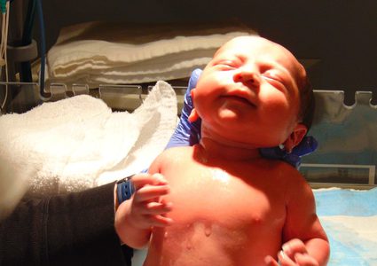 الصحة تصدر كتيبين حول الأدوية للحامل والمرضعة