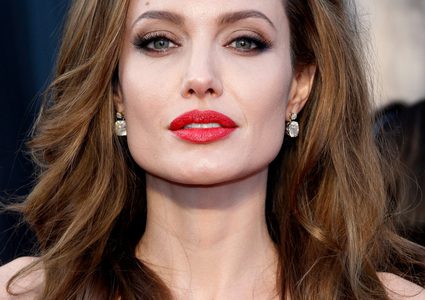 أنجلينا جولي مستاءة من ترامب