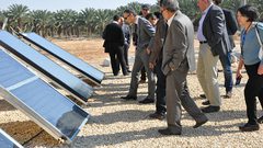 السفير الياباني يتفقد مشروع الطاقة الشمسية في أريحا