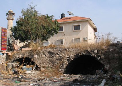 الاحتلال يُخطر بهدم منزل في قلنسوة