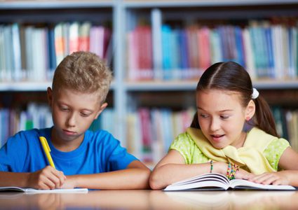 لا تفضل أطفالك الذكور على الإناث لهذا السبب