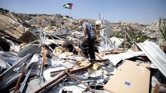 "اسرائيل" تضلل العالم!