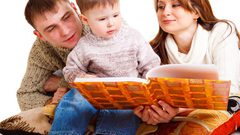 كيف تعودين طفلك على القراءة؟