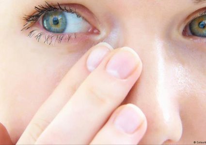 أول عملية لزرع شبكية للعين من الخلايا الجذعية