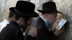 اعتقال ثلاثة من المجلس الديني اليهودي