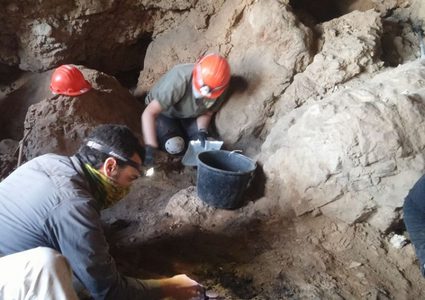 "اسرائيل" تنهب من جديد مخطوطات البحر الميت (صور)