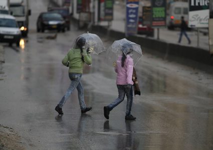 المنخفض يصل ظُهراً