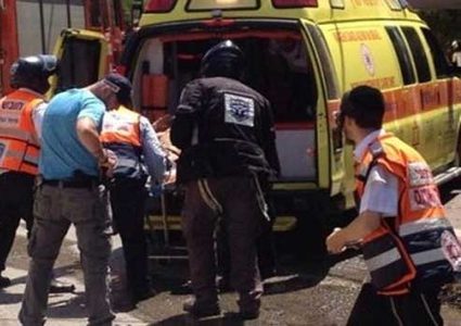 إصابة فلسطينيين طعناً في بئر السبع