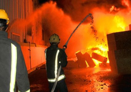 صاعقة كهربائية تحرق منزلاً في جنين