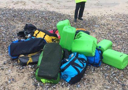 بريطانيا .. البحر يقذف ملايين الدولارات