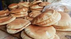 مجددا.. أزمة الـ"3.5 شيقل" تعصف بالرغيف