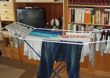 إياك ونشر الغسيل في المنزل