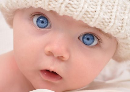 العيون الزرقاء ما لها وما عليها!