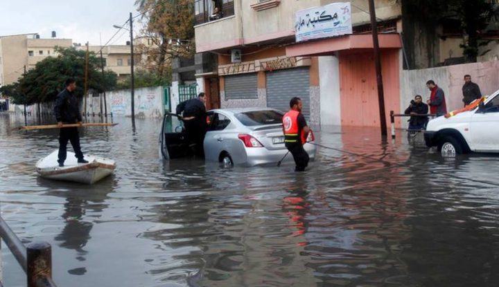 غرق عشرة منازل في غزة