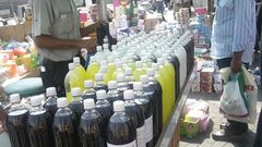 ضبط 324 علبة عصير منتهية الصلاحية في قلقيلية