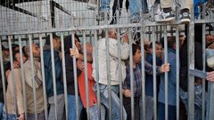 حوالي 117 ألف عامل فلسطيني في اسرائيل ومثلهم دون تصاريح