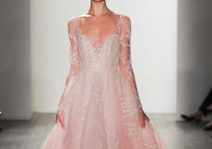 اللون الوردي لفساتين زفاف 2017