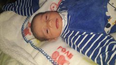 زوجة اسير تنجب طفلاً ثانياً من نطفة مهربة