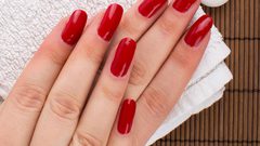 اختاري اللون الأحمر المناسب لبشرتك