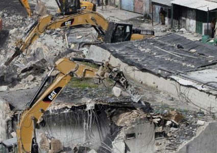 الإحتلال يهدم كرفانا سكنيا شرق القدس