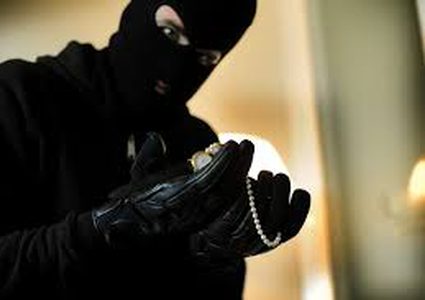 مهاجمة صراف عملة وسرقته في رفح