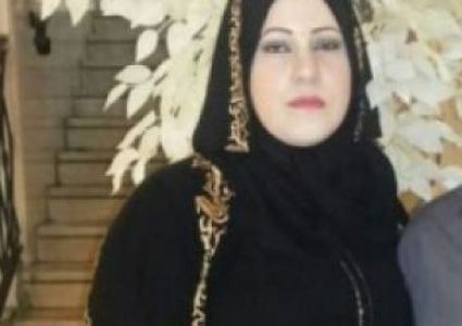 الإحتلال يسرق تعويضات أرملة فلسطينية