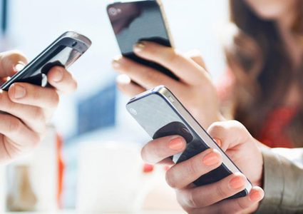 الهاتف الذكي وباء بإمكانه تحطيم عمودك الفقري!