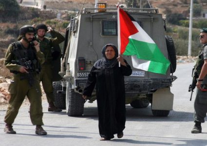 تعسف الاحتلال يحرم أم فلسطينية من لقاء رضيعتها