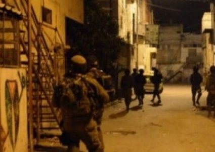 قوات الإحتلال تقتحم المنطقة الشرقية من نابلس "فيديو"