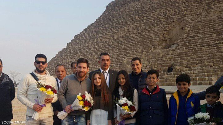 ميسي في مصر وسط إجراءات أمنية مشددة