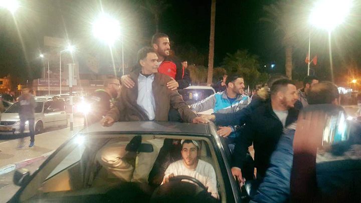 محكمة الاحتلال تبعد أسيرا الى مدينة أريحا