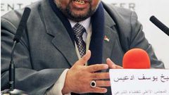 الاحتلال يوقف الوزير ادعيس ويصادر أجهزة من مركبته