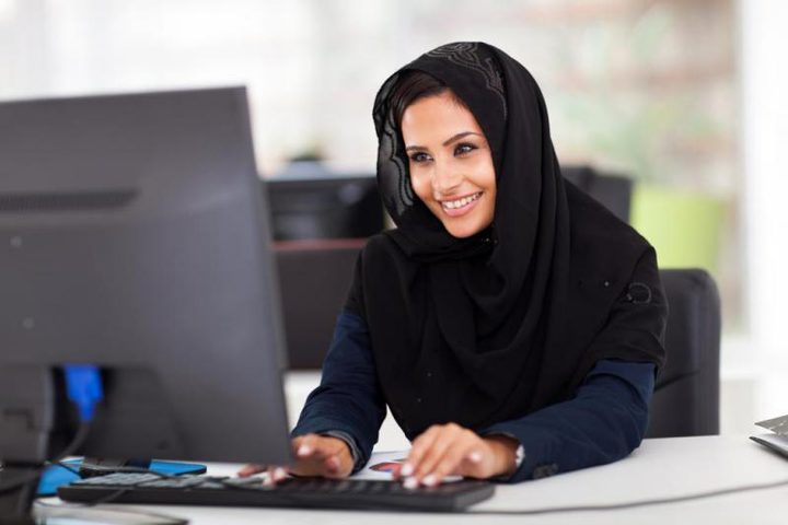 فيسبوك يطلق منصة لتدريب رياديات الأعمال