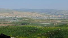 قوات الاحتلال تستولي على أربع آليات بالرأس الأحمر في الأغوار