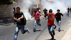 الاحتلال يحتجز طلبة مدارس في بيت لحم
