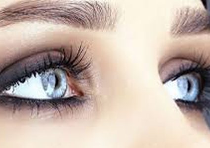 خلطات طبيعية لتكثيف الحاجبين