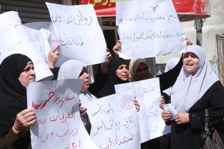 غزة: 7 سيدات يهددن بالانتحار
