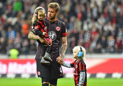 روس يهزم السرطان ويعود للملاعب