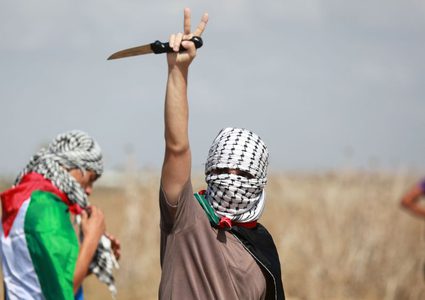 الخليل ترفع عدد شهداء انتفاضة القدس إلى 284