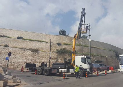 نصب كاميرات مراقبة على باب الأسباط والعامود "صور"