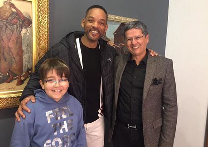 سميث يرسم لوحة تشكيلية بالمغرب